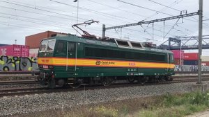 Подъём токоприёмника и отправление электровоза Шкода 163 234-8