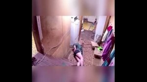 Смешные приколы  Падение людей на лестнице 2024 год