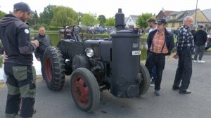 Трактор на нефтяном двигателе 1940 года! Надежность и мощь!