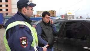 ДПС БЕСПРЕДЕЛ требуют от пешехода,предьявить права