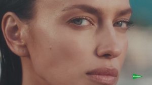 Ирина Шейк стала лицом летней коллекции El Corte Inglés: роскошные купальники на фоне Майорки