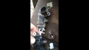 Как снять генератор на приоре с кондиционером, альтер?