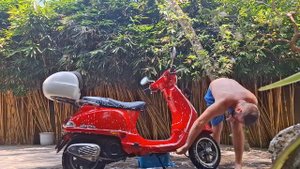 Как помыть скутер,мопед .