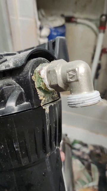 Черная угроза потопа на горячей воде смотреть онлайн