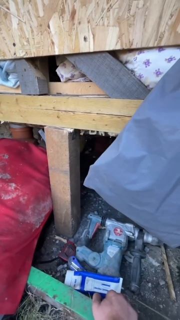 Монтаж простой сливной ямы. Ничего лишнего! смотреть онлайн