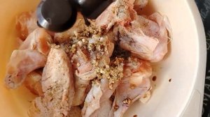 Вкуснейшие куриные крылья в духовке