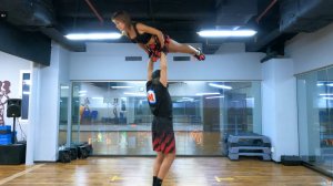 2022-02-24 (16) 18-37 VicIVA + ValeSTAR Dancing Exhibition hustle acro + Depeche Mode