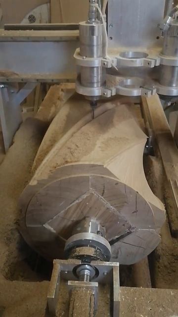 Работа по дереву на ЧПУ с поворотной осью. смотреть онлайн