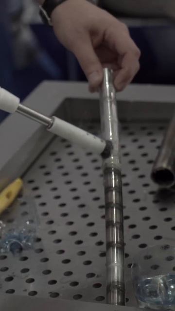 Очистка круговых сварных швов на образце из 304 нержаве смотреть онлайн