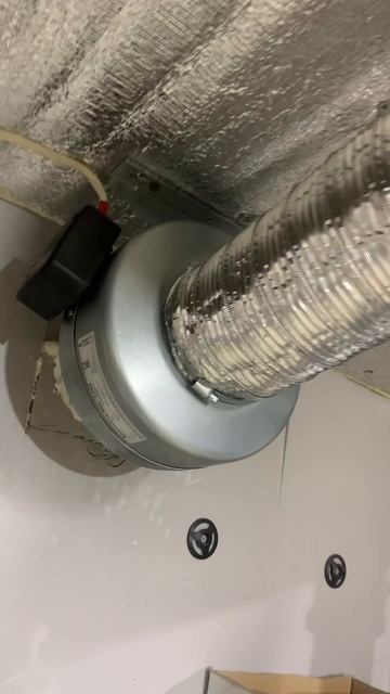 Сделал вытяжку в гараже👍канальный вентилятор смотреть онлайн