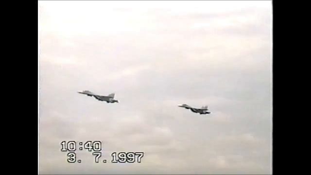 Парад 3 июля 1997 года в городе Минск. Взгляд с аэродрома смотреть онлайн