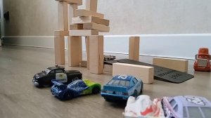 Молния Маккуин и Метр истории про машинки