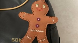 Изготовление брелка "Пряня" из натуральной кожи