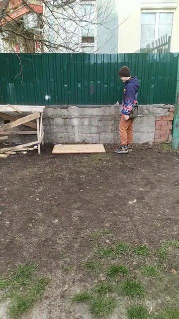 Как Илья открывает двери в гостях дома в комнату и в хо смотреть онлайн