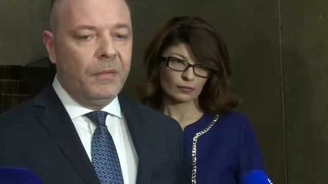 Подборът на кабинета "Габровски" търси разум от ДБ смотреть онлайн