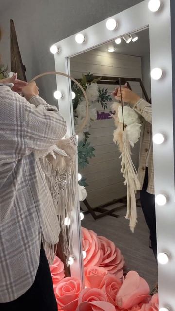 ШИКАРНЫЕ ЦВЕТЫ НА ЛЮБОЙ ПРАЗДНИК СВОИМИ РУКАМИ #подароксвоимируками #цветочныекомпозиции #декор смотреть онлайн