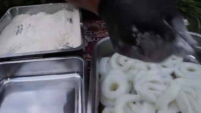 Семья была в восторге от такого прекрасного приготовления кальмара. Получился хрустящий и вкусный смотреть онлайн