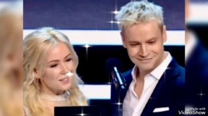 Счастливая Любовь шагает по планете... Что может быть прекраснее на свете...