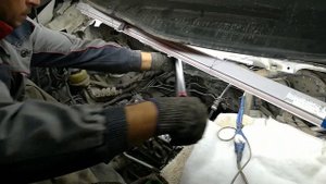 Toyota Alphard восстановление резьбы в блоке крепл