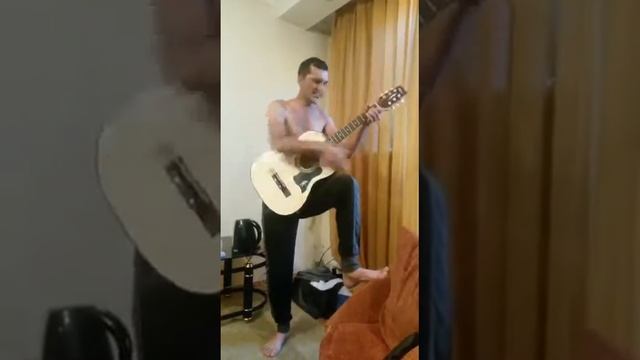 Турок, красиво поёт! смотреть онлайн