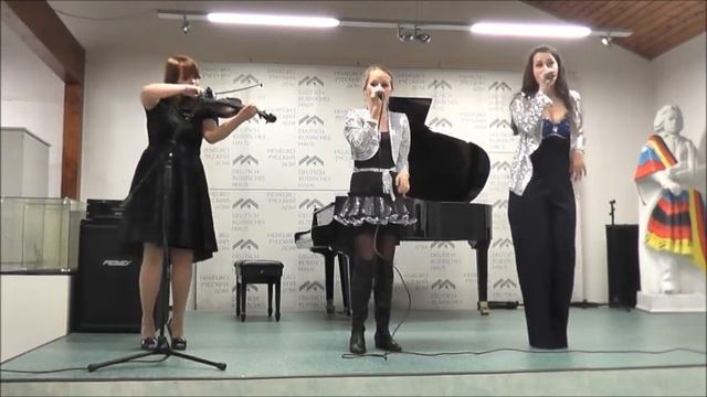 to cheek смотреть онлайн