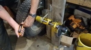 Испытание Муфты гребного винта на срабатывание. Винт Тохатсу  9.9