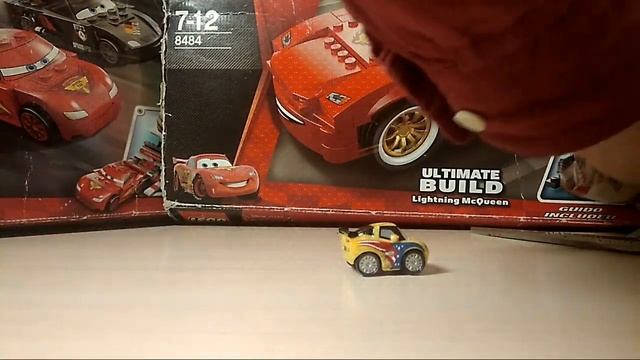 Обзор на пакетики из серии Cars 2 Microdrifters смотреть онлайн