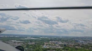 Взлет бомбардировщика Ту-95 из кабины