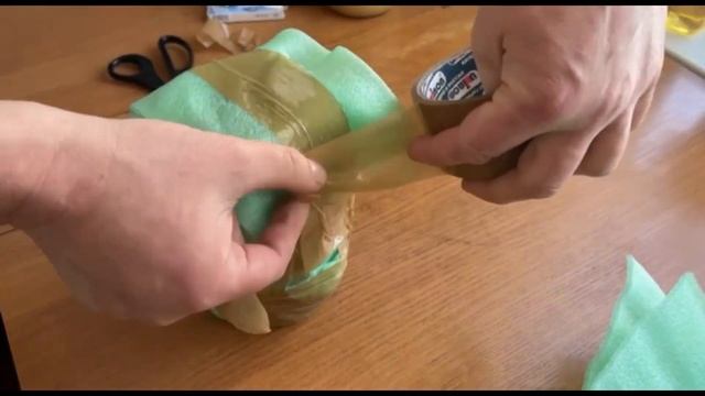 Упаковка банки мёда для отправки