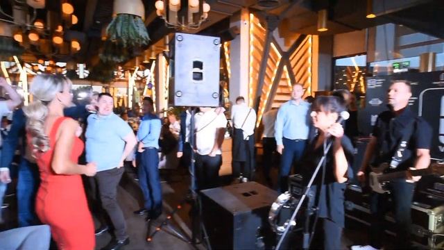 Кавер группа Агенты Смита на корпоративе (10 лет компан смотреть онлайн