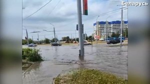 Ураган_в_Беларуси_улицы_превратились_в_реки,_ветер_валил_деревья