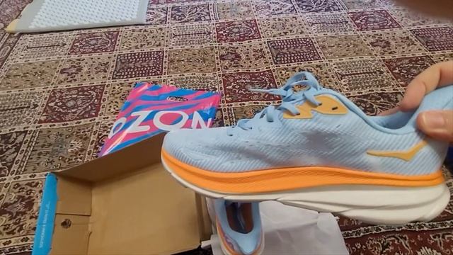 обзор скидки озон кроссовки hoka вещи ветровики пок