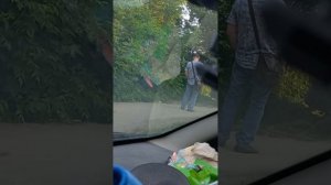 Топает малыш.