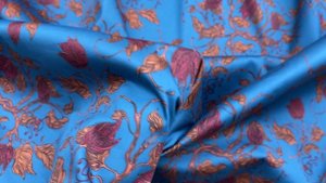 Хлопок голубого цвета с принтом терракотовые листья 14301