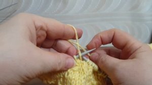 Три петли вместе изнаночной с центральной петлей