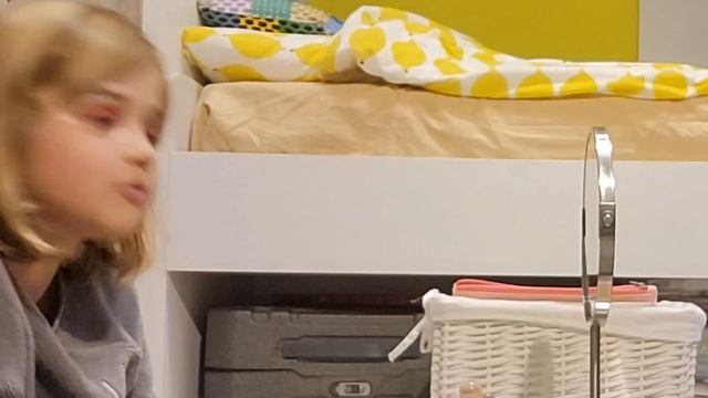 КРАШУСЬ ВМЕСТЕ❓❓❓ НОВЫЙ МАКИЯЖ, БИТВА У КОГО ЛУЧШЕ П? смотреть онлайн