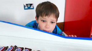 Мистер Макс • Mister Max - Макс и Катя следят за питанием папы
