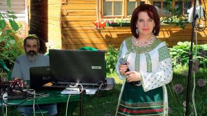 Молдавская певица Валентина, песня "Хмуриться не надо, Лада" (живёт в Москве, выезжает по России)
