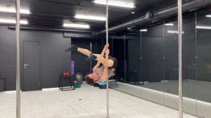 Развиваю навыки Pole Dance / Pole Sport || Пилонный спорт для бегунов на длинные дистанции :)