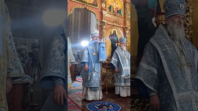 В праздник Благовещения  Патриарший Экзарх возглавил престольное торжество в Ляденском монастыре