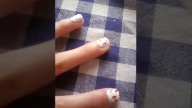 Маникюр Капли крови на хеллоуин