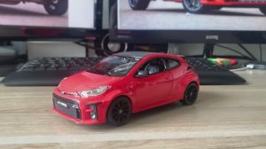 Обзор модели Toyota GR Yaris в масштабе 1/24 от Maisto