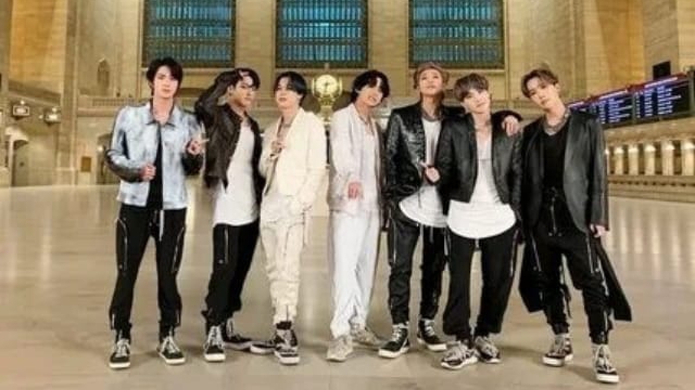 "🌟 BTS: Конфликты и Успехи — Время Перемен! 🎶💔"