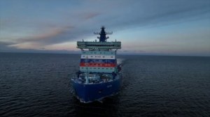 Третий серийный универсальный атомный ледокол «Якутия» вышел из Санкт-Петербурга