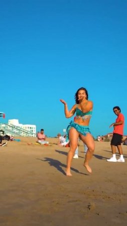 Waka Waka Shakira - Enola Bedard