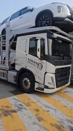 Автовозы отправляются в порт