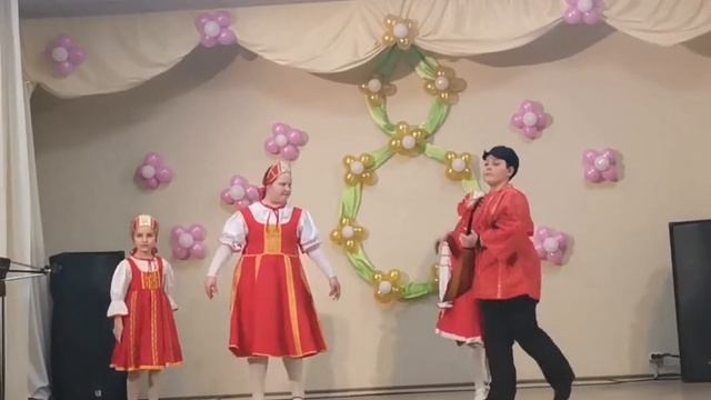 Студия "Ансамбль" Родничок" - номер "Балалаечка моя Рук? смотреть онлайн