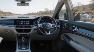 Обзор Lada Vesta SW Cross 2025 — Новый уровень универсала!