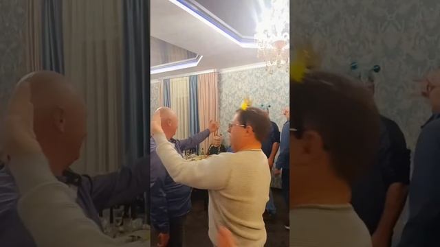 Проведение Старого-Нового года в отеле "Летучая мышь"