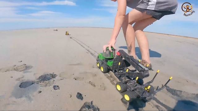 Машинки игрушки, бездорожье, грязь и вода. Манкиту